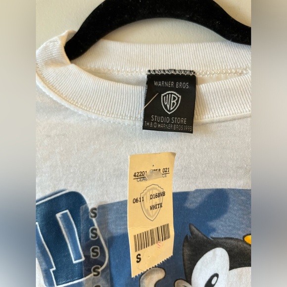 NWT VTG 1998 Warners Bros. Studio Dots Graphic Tee - Picture 5 of 6